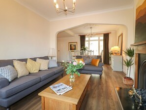 Living area - 2 Gladstone Avenue, Melton Mowbray (Melton Mowbray)