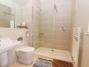 Shower - Sandy House, Rhosneigr (Rhosneigr)