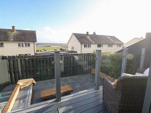 Terrace/patio - Sandy House, Rhosneigr (Rhosneigr)