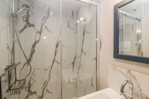 Shower - The Old Dairy, Nettleton (Chippenham)