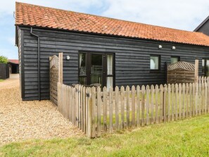Exterior - Snowy Owl Barn, Shipdham (Thetford)