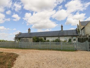 Exterior - Charming Mappowder Cottage Retreat (Sturminster Newton)