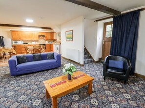 Living area - Byre Cottage, Flyingthorpe (Whitby)