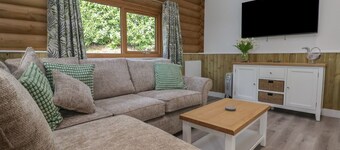 Brynallt Country Park Redwood Lodge, Ellesmere