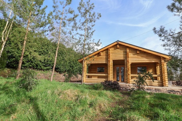 Redwood Lodge