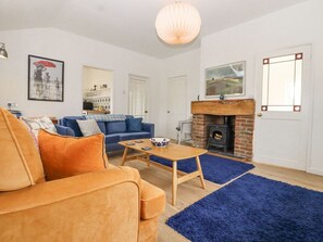 Fireplace - Greengates: A Cozy Retreat in Rye (Rye)