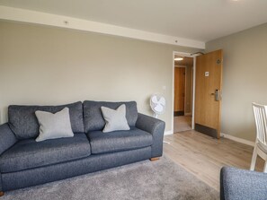 Living area - Seashell Suite, Littlehampton (Littlehampton)