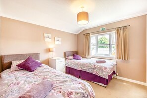 2 bedrooms, WiFi - Lavender Lodge, Charlton Horethorne (Sherborne)
