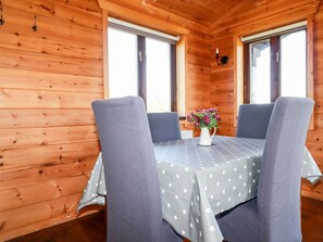 Dining - Willow Lodge, Lanivet (Bodmin)