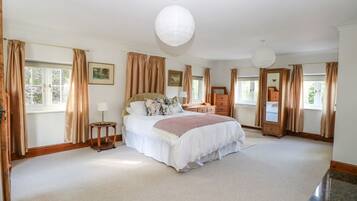 6 bedrooms, WiFi