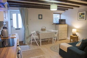 Living area - Little Thornsett, Chelmorton (Buxton)