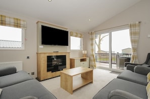 Living area - Charming T/B Lodge 68 at Riviera Bay (Brixham)
