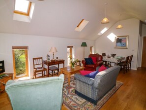 Living area - Swallow's Flight, Askham (Newark)