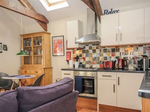 Dishwasher - The Barn: A Cozy Escape in Lifton (Lifton)