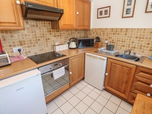 Private kitchen - Mill House Barn, Penzance (Penzance)