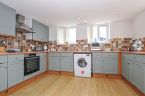 Private kitchen - Norvys - Charming Retreat in Bossiney (Tintagel)