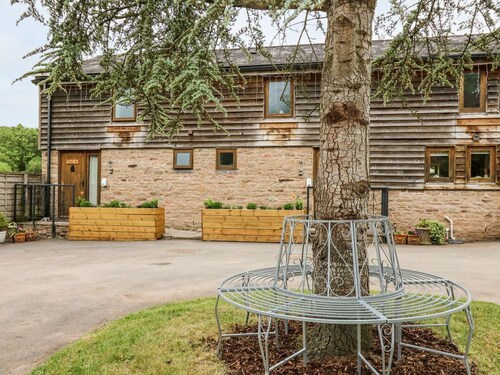 Beekeeper's Cottage, Pembridge