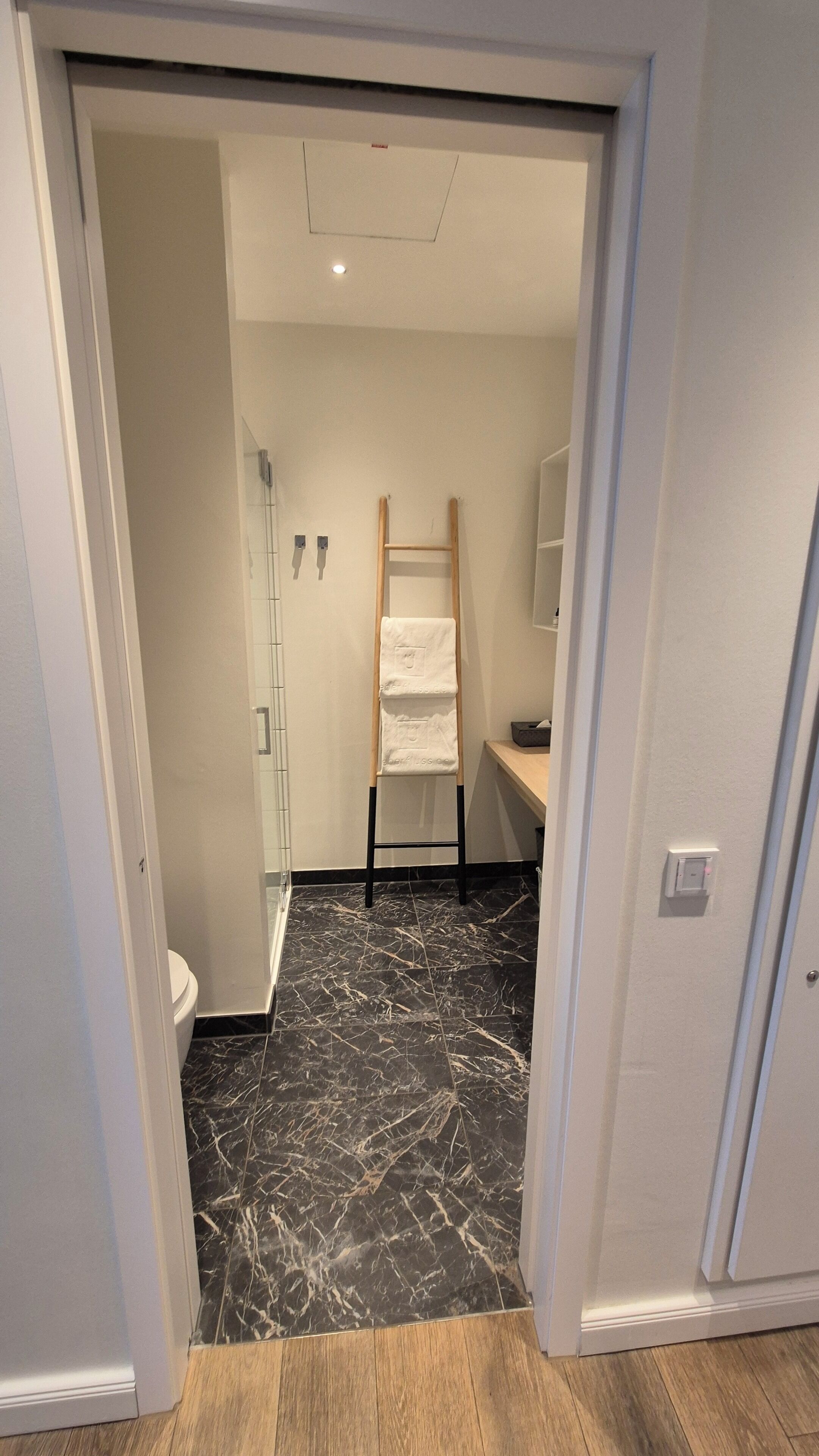 Apartemen Comfort, 2 kamar tidur, Bebas Asap Rokok