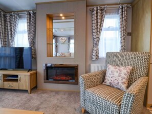 Living area - Paws By The Sea, Bacton (Norwich)