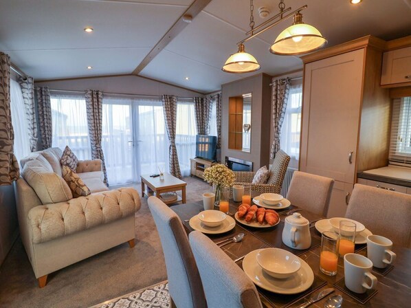 Living area - Paws By The Sea, Bacton (Norwich)