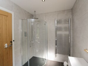 Shower - Willow Cottage, Whiteparish (Romsey)