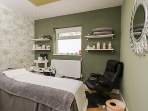 Spa - Willow Cottage, Whiteparish (Romsey)