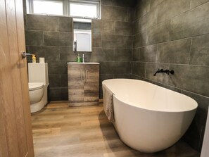 Shower - Lodge 4 Box Tree, Kirkby Lonsdale (Lancaster)