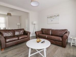 Living area - Seascape: A Coastal Retreat (Newquay)