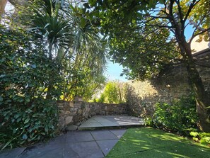 Property grounds - Apple Tree Cottage, Appledore (Bideford)