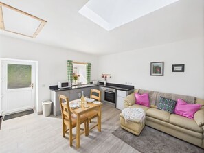 Living area - Bathach Beag, Balvicar, Isle Of Seil (Oban)