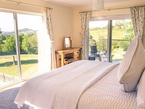 Room - Defoe’s View, Honiton (Honiton)