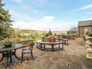 Outdoor dining - Horsley Hall, Eastgate (Bishop Auckland)