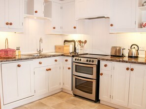 Dishwasher - 2 BED Apartment, Much Wenlock (Much Wenlock)