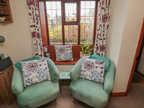 Living area - Lion Cottage, Hinderwell (Saltburn-by-the-Sea)