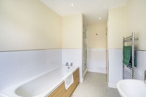 Shower - Hillberry, Grange-Over-Sands (Grange-Over-Sands)