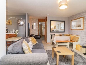 Living area - Manorcombe 40, near Drakewalls (Callington)