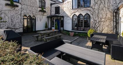 Sycamore Apartment, Lifton