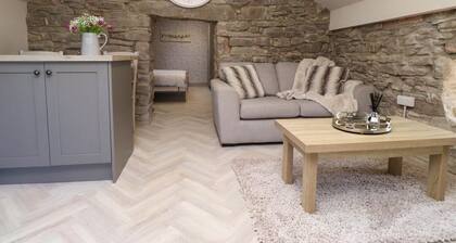 The Hayloft, Llysfaen