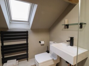 Shower - 8 Oak Cottages, Bentham, 1 bed (Lancaster)