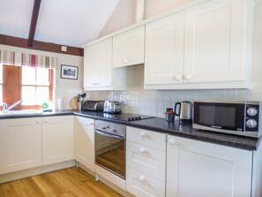 Dishwasher - The Bullshed, Marazion (Hayle)