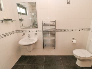 Bathroom - Bluebell Lodge, Saltburn-By-The-Sea (United Kingdom)