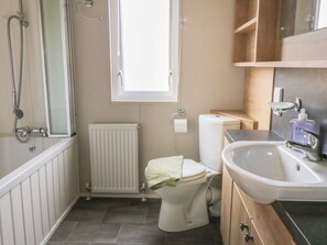 Bathroom - Daisy Lodge Retreat in Cayton (Scarborough)