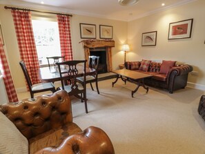 Living area - West Cottage, Comrie (Crieff)