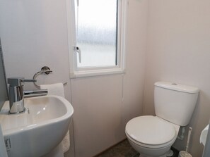 Shower - Woodlands Gold (WO40), Ruthin (Ruthin)