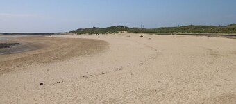 Llygad Yr Haul (Sun), Burry Port