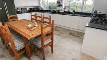 Dishwasher, high chair