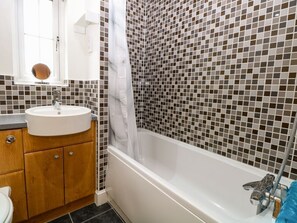 Shower - 19 Stablefield Way in Norfolk. (Great Yarmouth)