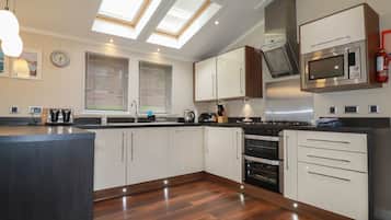 Dishwasher, high chair
