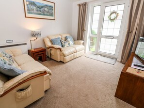 Living area - Brook Haven: Cozy Ground Floor (Liskeard)