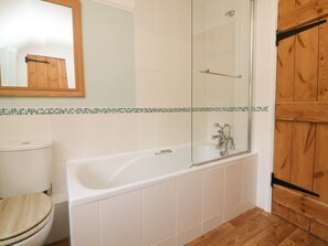 Shower - Hedgehog Cottage, Wheddon Cross (Minehead)